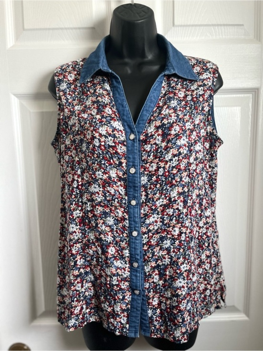 90s Marie Claire Blouse Top Cami Floral Faux Denim Medium Collar Button Up